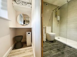 En Suite- click for photo gallery
